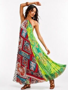 L'ATISTE by Amy Colorful Patterned Pleated Chiffon Halter Maxi Dress